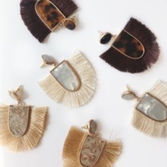 <50% 2+Jewelry>FARRAH Fringe Earrings BRN/TORT - Picture 4 of 4